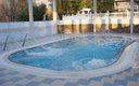 Зимний бассейн с гидромассажем