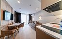Duplex 4-местный 2-комнатный (№103, с видом на море и бассейн)